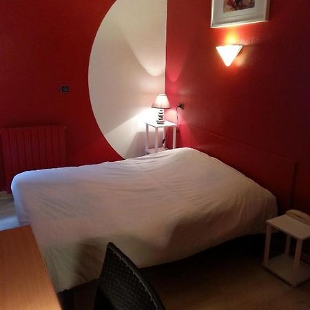 Hotel Du Lion D'Or Marmande Pokój zdjęcie