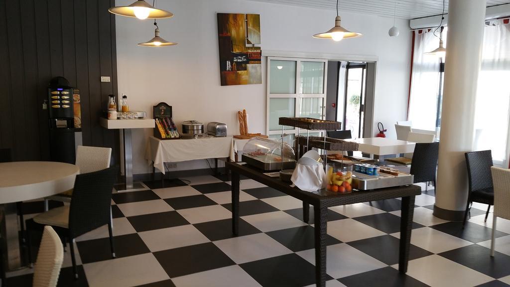 Hotel Du Lion D'Or Marmande Zewnętrze zdjęcie